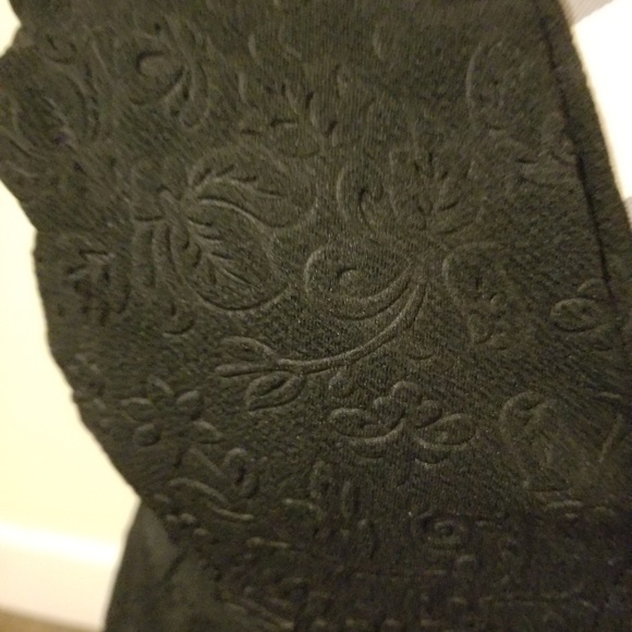 Black mini dress - Picture 2 of 2